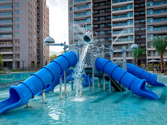 Piscina Infantil com Aqua Play